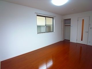 リブリ・Roomy'sの洋室