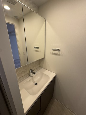 Brillia ist 浅草の独立洗面台