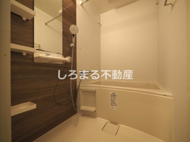 セレニテ東梅田アリエの浴室