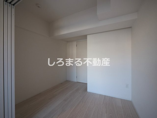 セレニテ東梅田アリエの居間・リビング