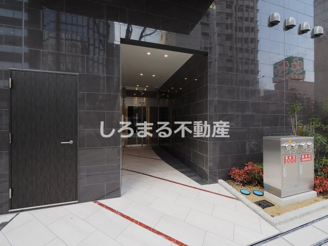 セレニテ東梅田アリエのエントランス