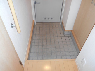 【玄関】 | シャーメゾンさかい