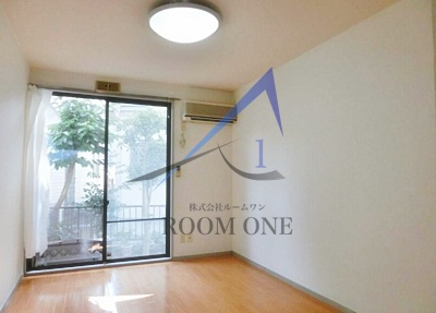 フローラル千間台の居間・リビング|洋室のお部屋です。