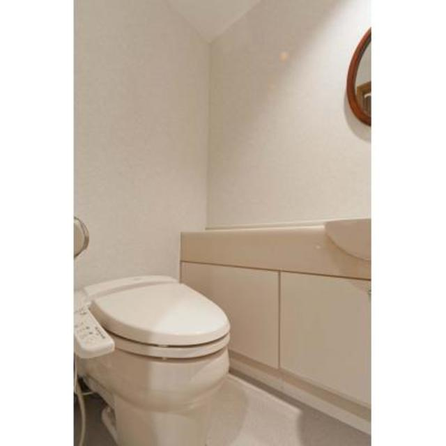 南青山コートヒルズのトイレ|※写真は同タイプ住戸です。