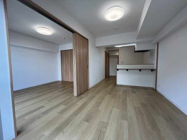 日興パレス南麻布の居間・リビング