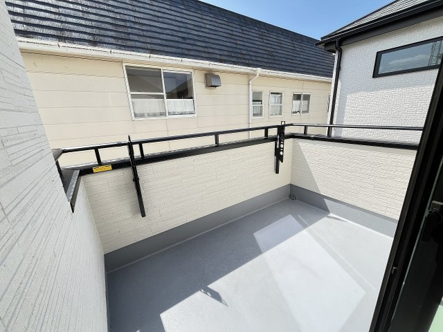 【バルコニー】 | 福岡市南区警弥郷1丁目　B号棟（全3棟）【仲介手数料無料・0円】 | 施工例。施工例は完成時と異なる場合があります。