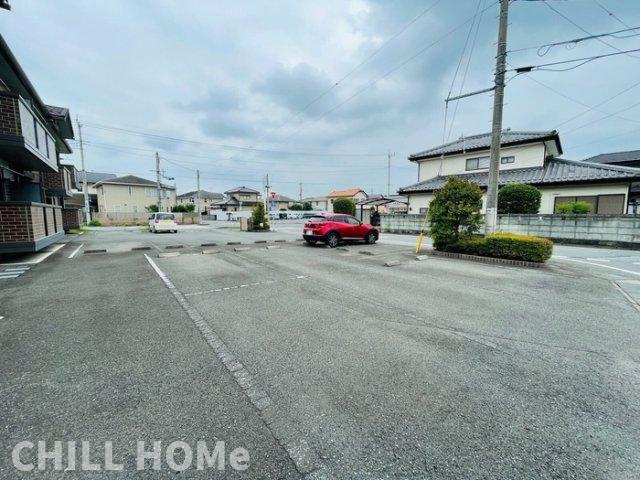 フィオーレの駐車場|当社、チルホームのHPもご覧ください(^^)/物件情報多数♪