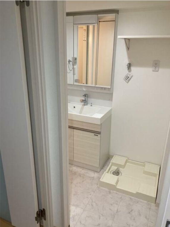 ムーム蔵前の洗面所