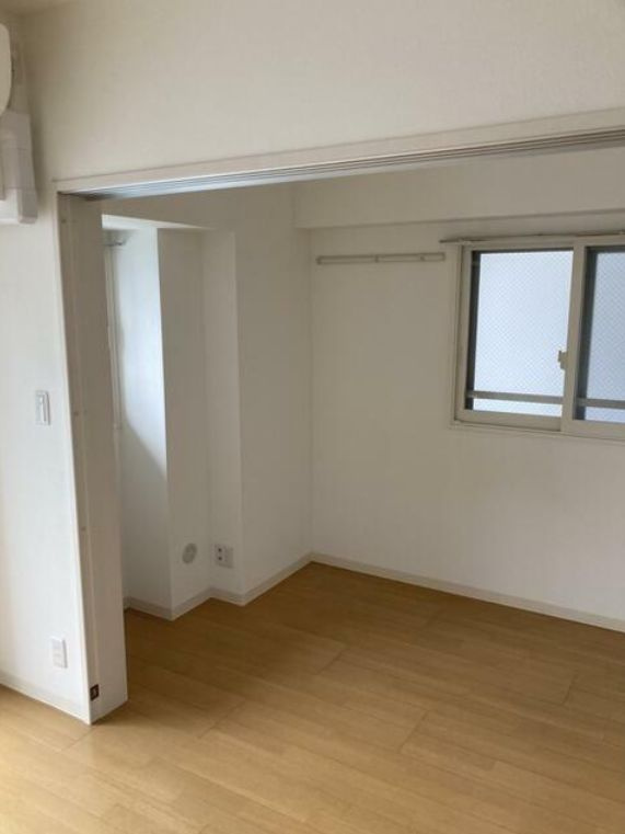 ムーム蔵前の洋室