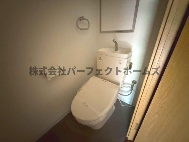 枚方グランドマンションのトイレ|コンパクトで使いやすいトイレです