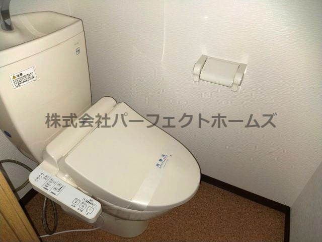 枚方グランドマンションのトイレ|洗浄便座新設！