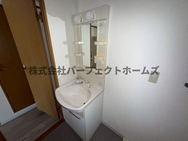 枚方グランドマンションの独立洗面台|独立洗面化粧台付き