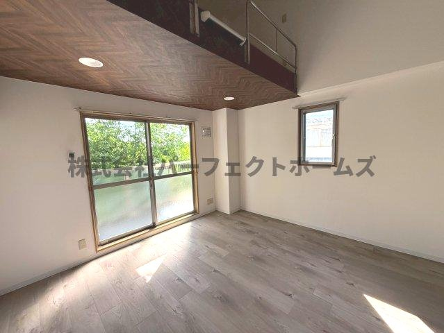 枚方グランドマンションの洋室|広々とした洋室です