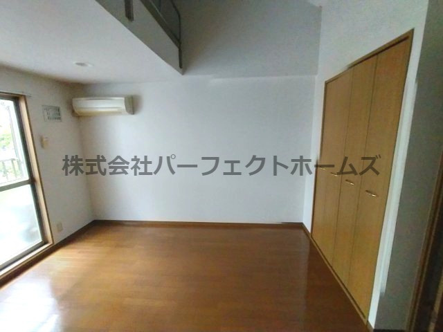 枚方グランドマンションの洋室|落ち着いた色調の洋室です