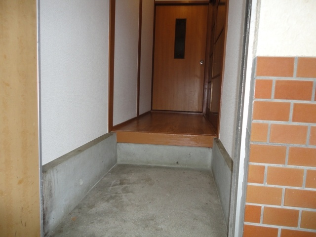 神和荘の玄関