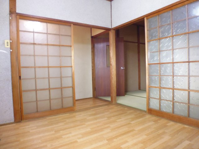 神和荘の居間・リビング