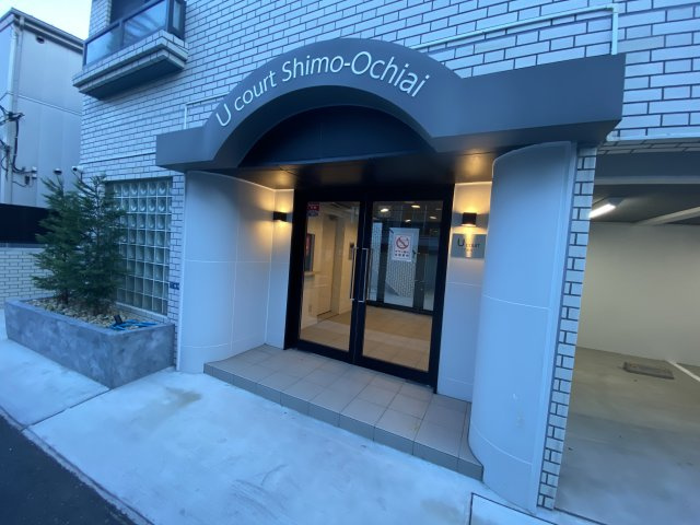 ユーコート下落合のエントランス