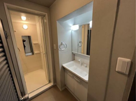 ユーコート下落合の洗面所|独立洗面台☆