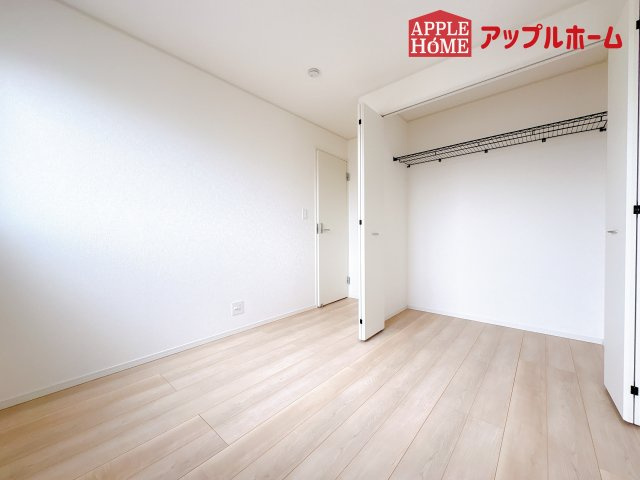 [新築住宅] 鴻巣市筑波 第5 全3棟の洋室|２階居室は全室収納あり！たっぷりある収納活用でお部屋もキレイを保てます♪