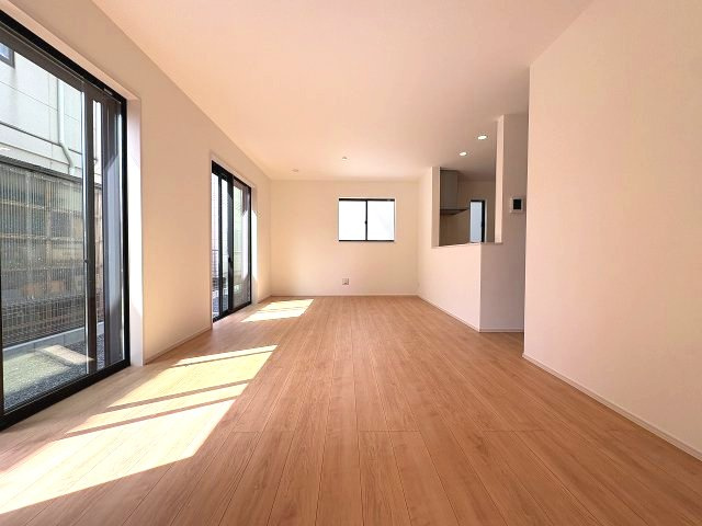 【居間・リビング】 | 福岡市南区警弥郷1丁目　C号棟（全3棟）【仲介手数料無料・0円】 | 現地写真。