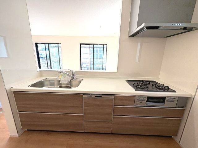 【キッチン】 | 福岡市南区警弥郷1丁目　C号棟（全3棟）【仲介手数料無料・0円】 | 施工例。施工例は完成時と異なる場合があります。
