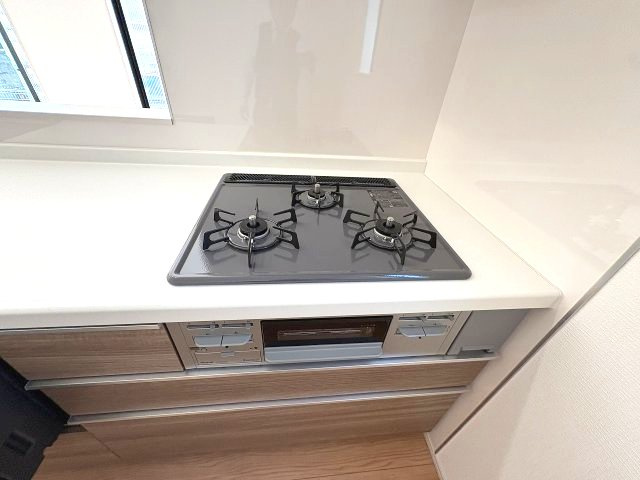 【キッチン】 | 福岡市南区警弥郷1丁目　C号棟（全3棟）【仲介手数料無料・0円】 | 施工例。施工例は完成時と異なる場合があります。