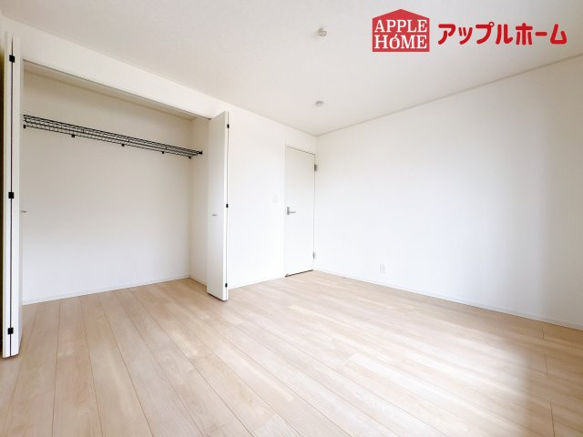 [新築住宅] 鴻巣市筑波 第5 全3棟の洋室|２階居室は全室収納あり！たっぷりある収納活用でお部屋もキレイを保てます♪