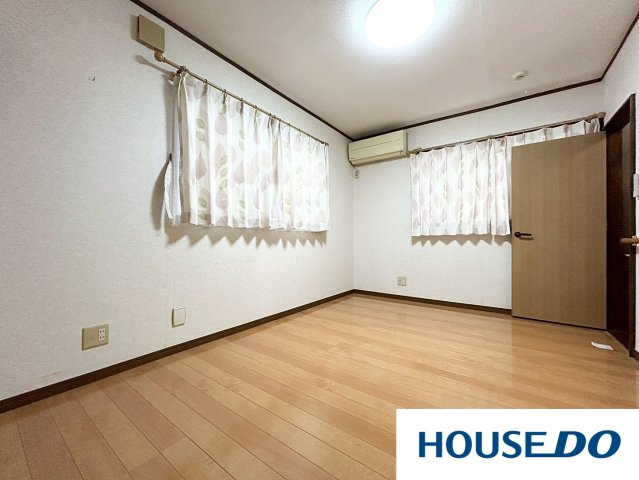 中古戸建　足利市宮北町の洋室|個人の部屋や寝室として使える洋室です