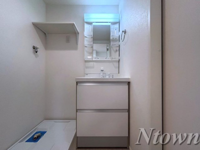 【独立洗面台】 | Stage名駅 | 独立洗面台、小物を置くことができて便利です