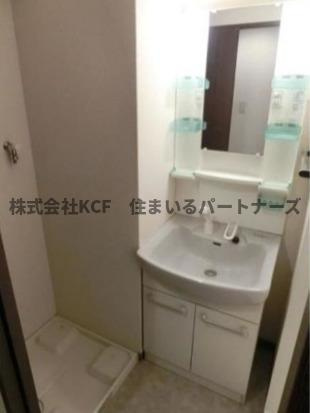 リード中央町の洗面所|脱衣スペースもあります