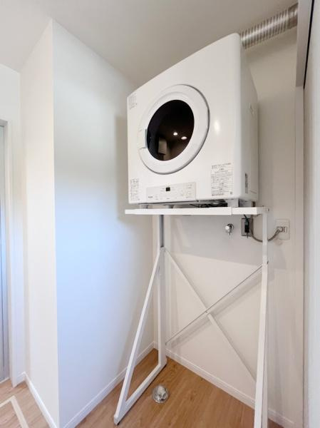 明治北　FREAK'S　HOUSEの独立洗面台|ガス乾燥機付きで時間や天候を気にせず洗濯ができて便利です。寝具や洋服の洗濯頻度が多いご家庭にも嬉しい家事楽アイテムです♪