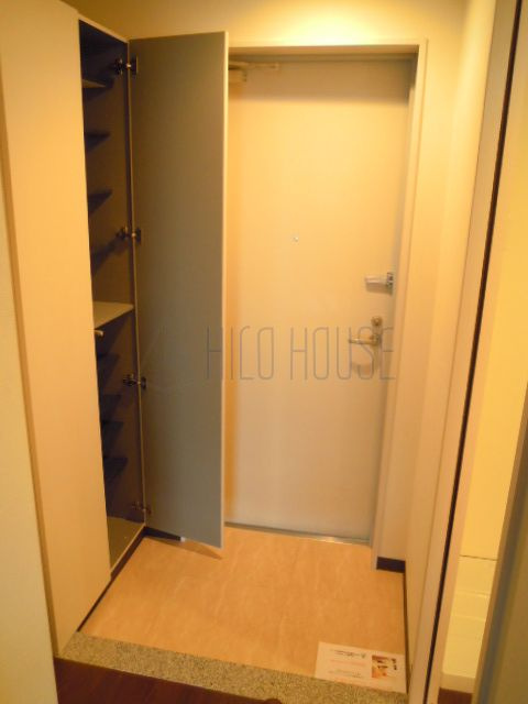 ルネスセードルの玄関