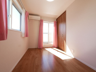 【洋室】 | 甲府市下鍛冶屋町 2019年築オール電化中古戸建　北東角地 | 2階　5帖洋室