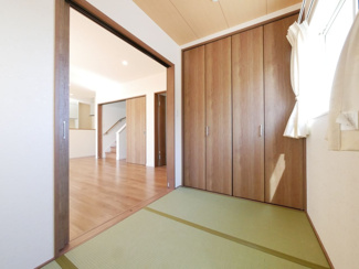 【和室】 | 甲府市下鍛冶屋町 2019年築オール電化中古戸建　北東角地 | 1階　3帖和室