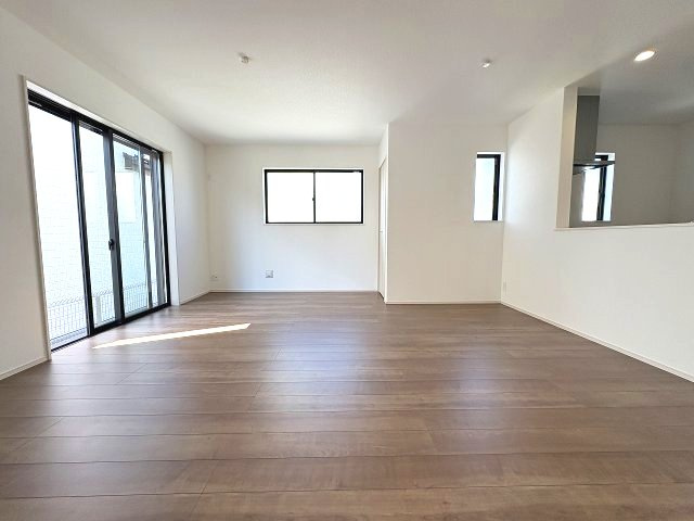 【収納】 | 福岡市南区曰佐4丁目　A号棟（全2棟）【仲介手数料無料・0円】 | 施工例。施工例は完成時と異なる場合があります。