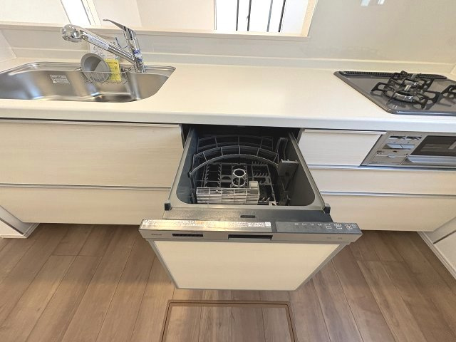 【キッチン】 | 福岡市南区曰佐4丁目　A号棟（全2棟）【仲介手数料無料・0円】 | 現地写真。