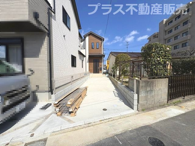 【外観】 | 福岡市南区曰佐4丁目　A号棟（全2棟）【仲介手数料無料・0円】 | 現地写真。プラス不動産販売なら、現場の全ての棟をまとめてご見学頂けます。