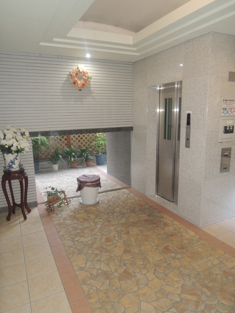 メゾンドゥグランディルのロビー