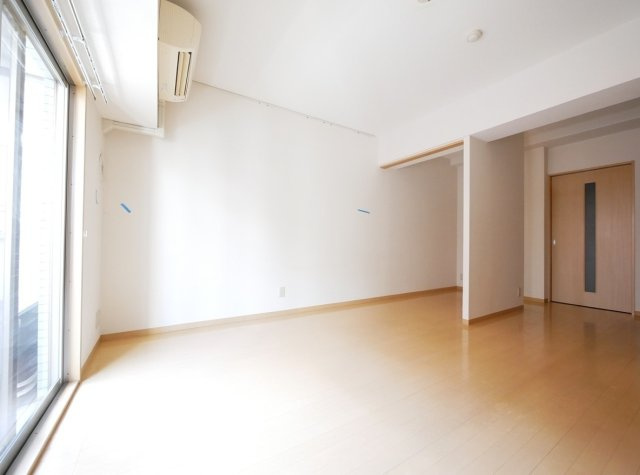 メゾンドゥグランディルの居間・リビング