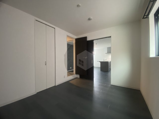 エトワールヴィル-R 小阪本町ザ・レジデンスの洋室