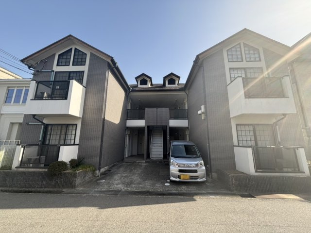 西宮市老松町のアパート