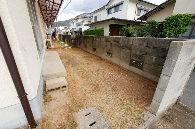 荒川貸家の庭