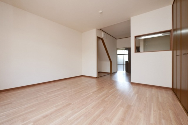 荒川貸家の居間・リビング