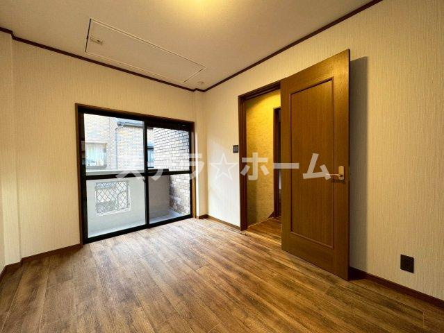 下新庄2 中古戸建の洋室|落ち着いた色調の洋室です