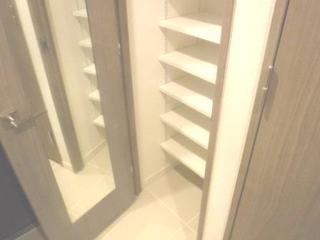 GRAND-AILES駒込（グランエールコマゴメ）の玄関