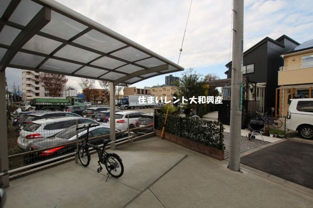 Grace　Garden　Aの駐車場