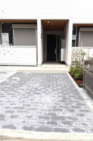 ルリアン北小岩Ⅱのエントランス