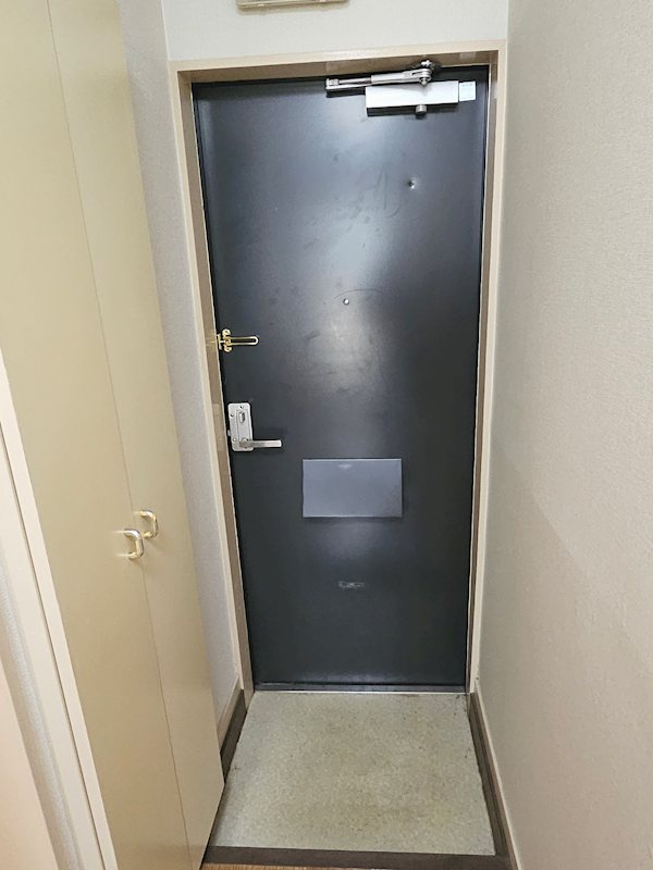 花堂東レジデンスの玄関