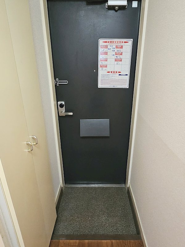 花堂東レジデンスの玄関