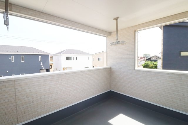 郡山市八山田西2丁目　　　　３号棟　　　行健第２小学校、明健中学区のバルコニー|※同社施工例